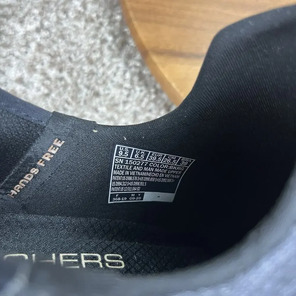 Skechers summits hands